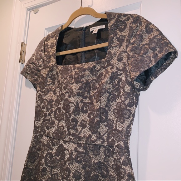 Banana Republic grey and beige form fitting dress - Picture 5 of 7